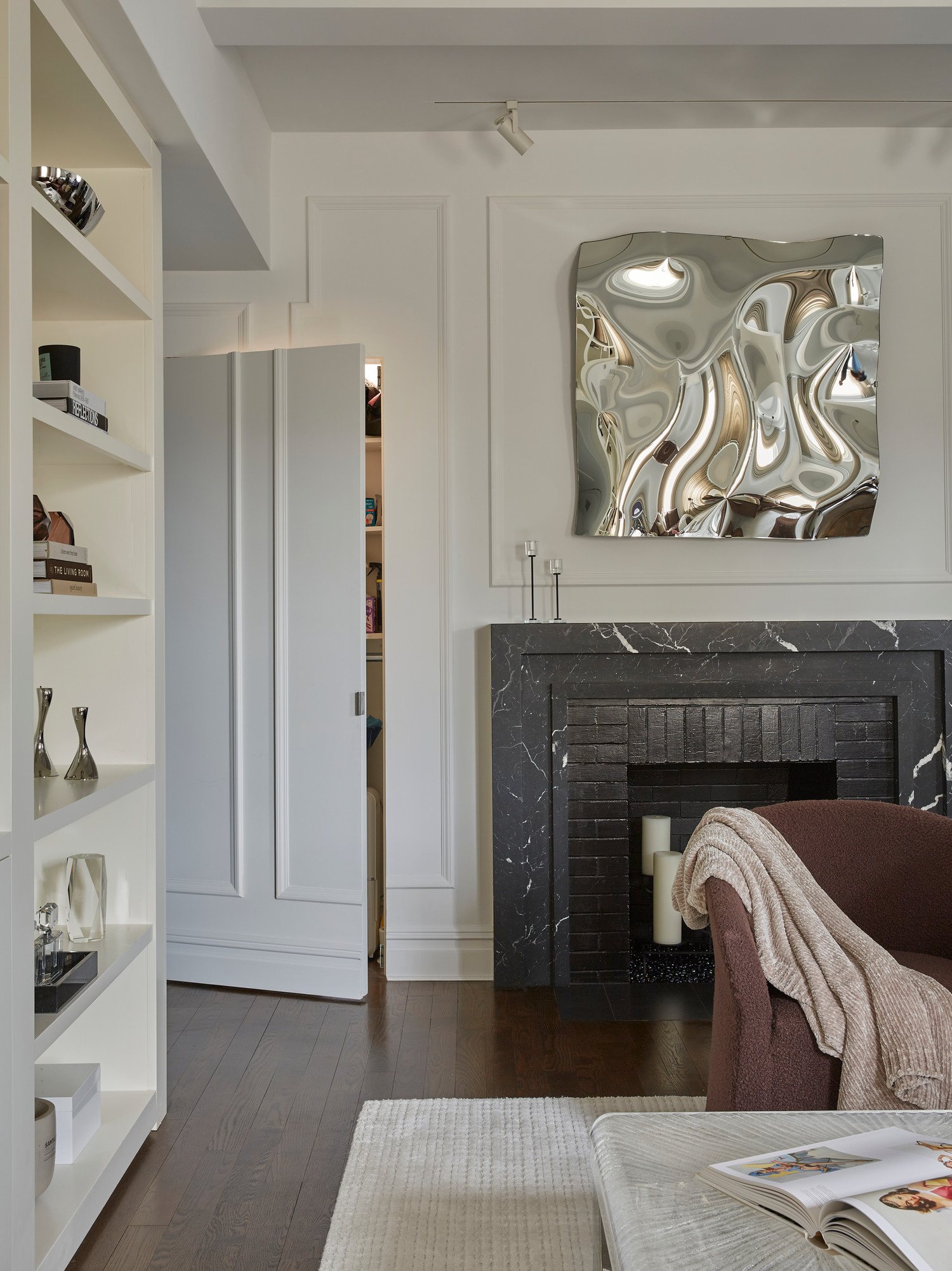Park Ave Plush interior detail by Hannah Brooke Design, image 6