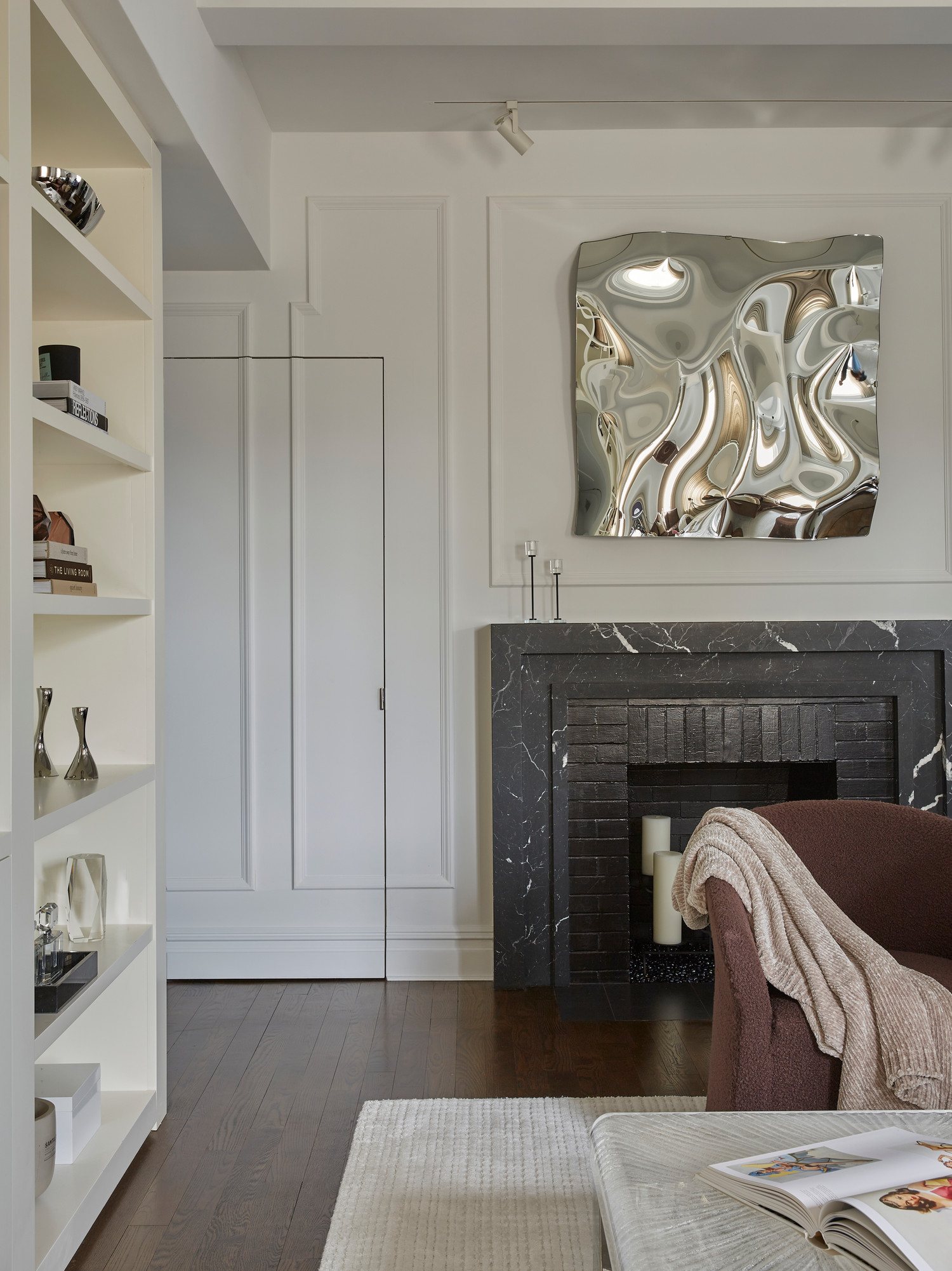 Park Ave Plush interior detail by Hannah Brooke Design, image 7