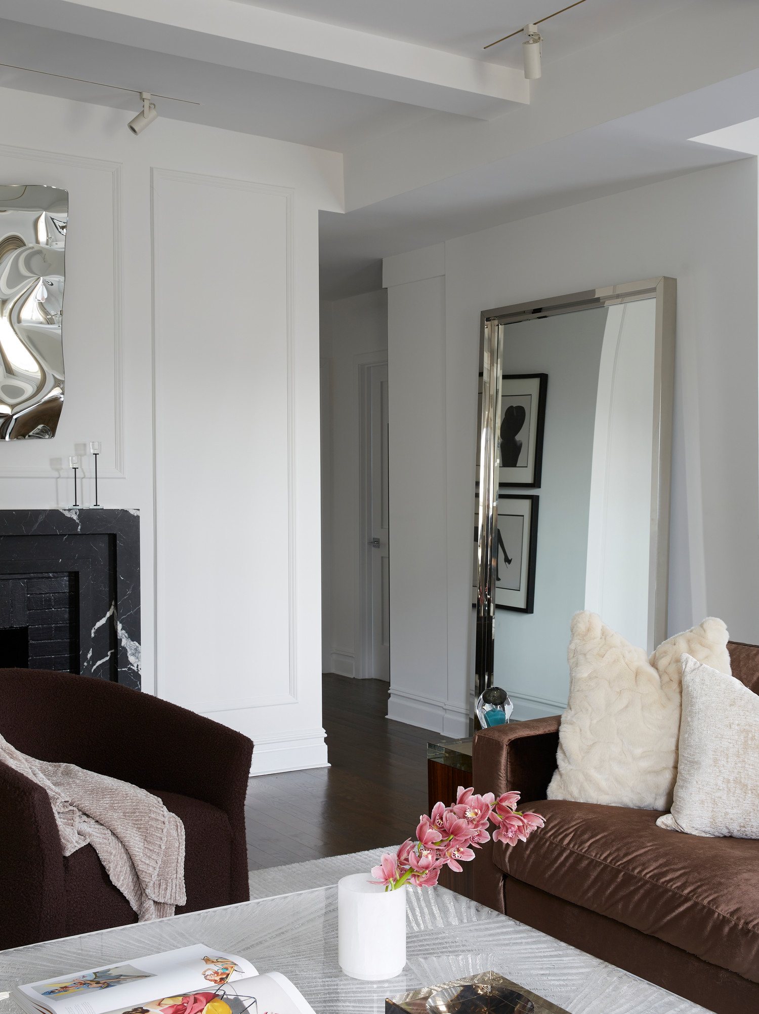 Park Ave Plush interior detail by Hannah Brooke Design, image 9