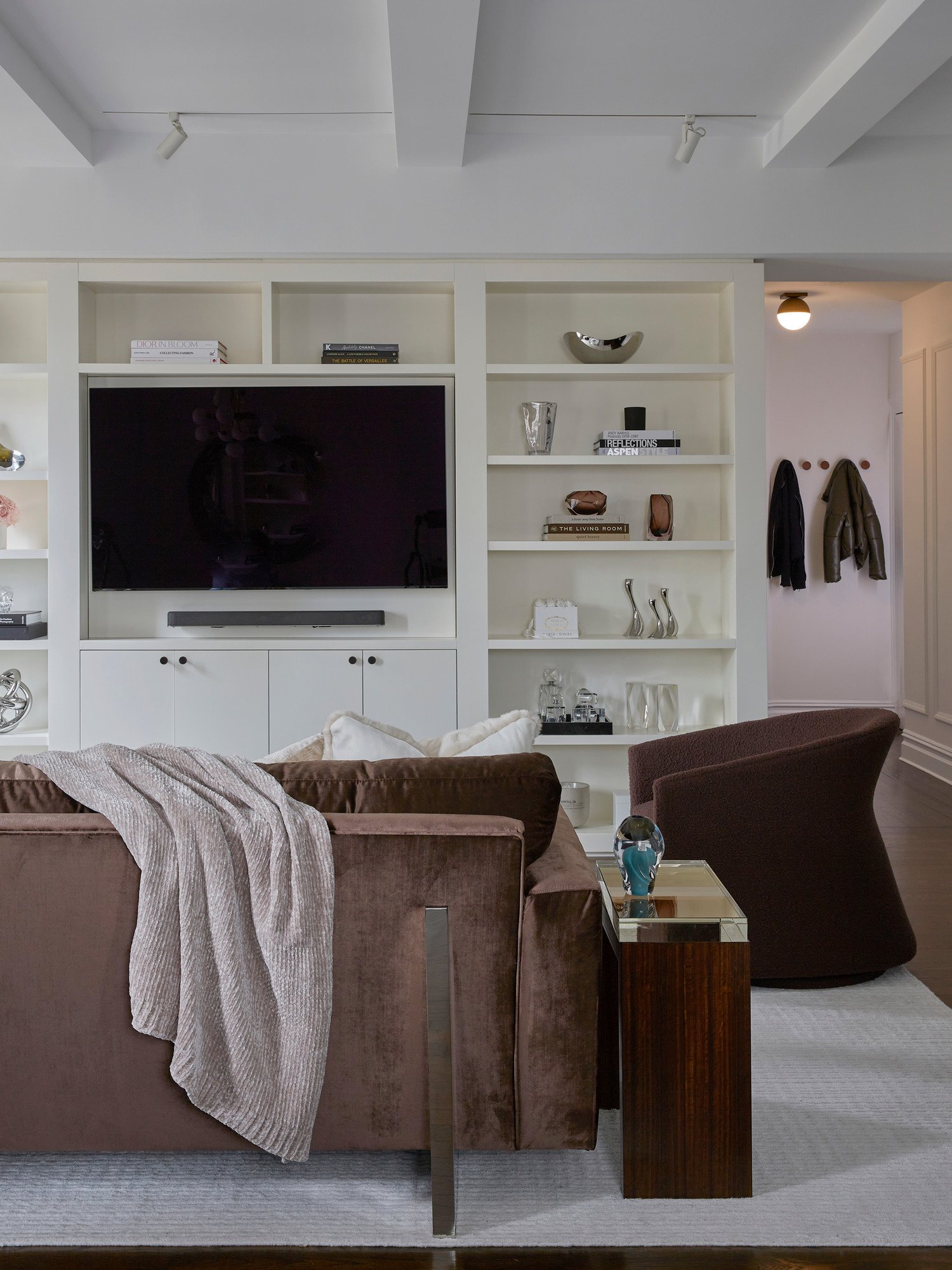 Park Ave Plush interior detail by Hannah Brooke Design, image 10